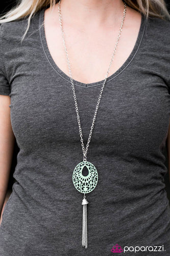 five-dollar-jewelry-window-to-the-world-green-necklace-paparazzi-accessories