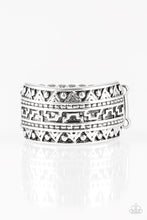 Load image into Gallery viewer, five-dollar-jewelry-textile-triumph-silver-ring-paparazzi-accessories
