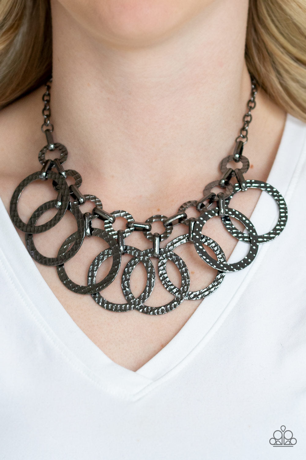Open Door Jewelry - Jammin Jungle - Black Necklace - Paparazzi Accessories