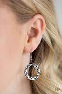 Open Door Jewelry - Jammin Jungle - Black Necklace - Paparazzi Accessories