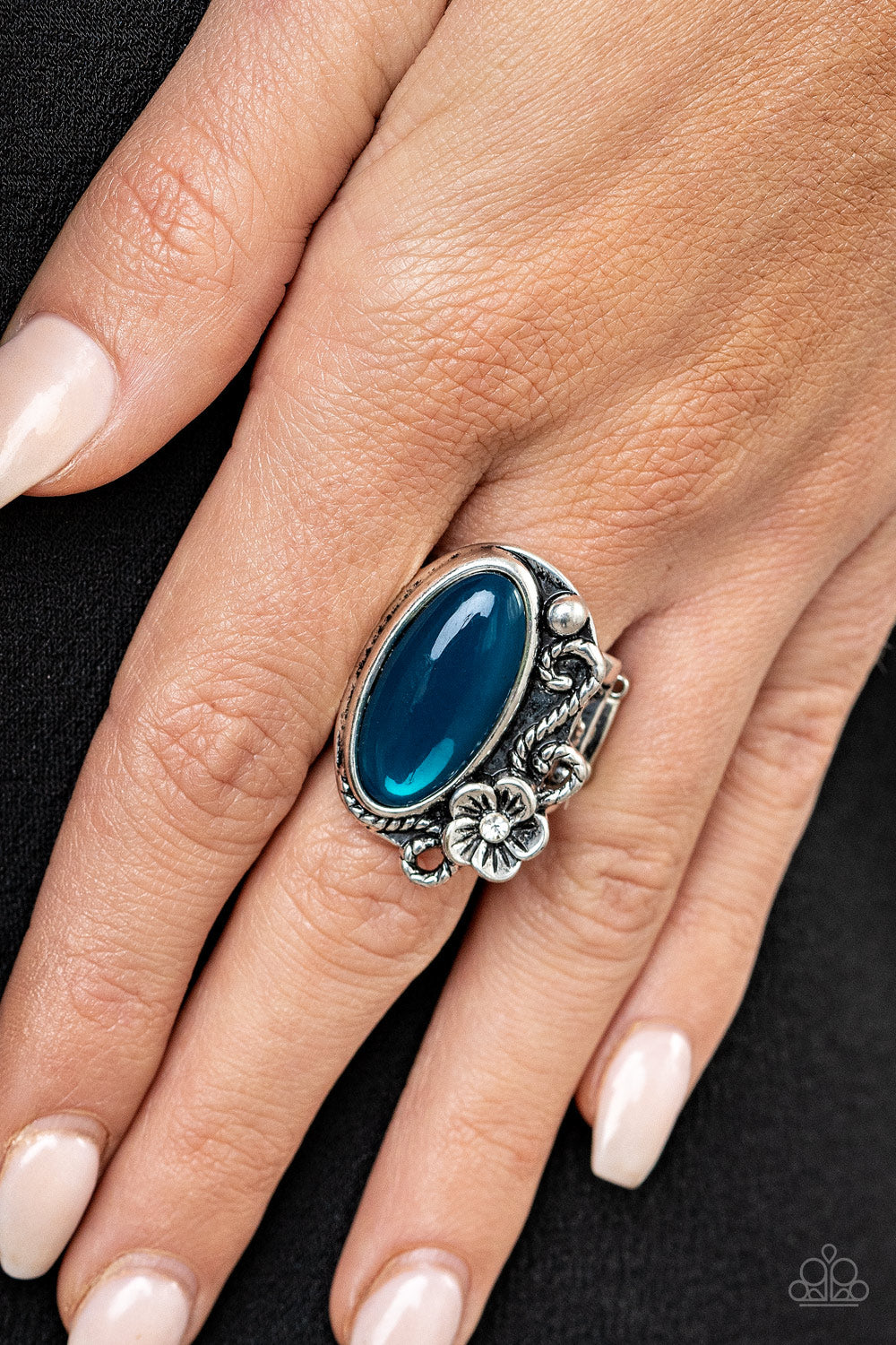 Open Door Jewelry - Any DAISY Now - Blue Ring - Paparazzi Accessories