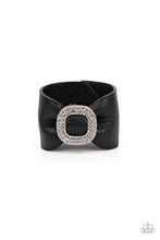 Load image into Gallery viewer, five-dollar-jewelry-lights-selfie-action-black-paparazzi-accessories

