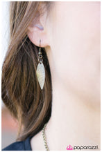Load image into Gallery viewer, Open Door Jewelry - Jungle Cat - Brass Necklace - Paparazzi Accessories
