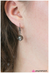 Open Door Jewelry - Not Your Average Wallflower Necklace - Paparazzi Accessories