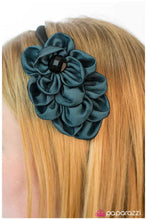 Load image into Gallery viewer, five-dollar-jewelry-hold-some-fold-some-paparazzi-accessories

