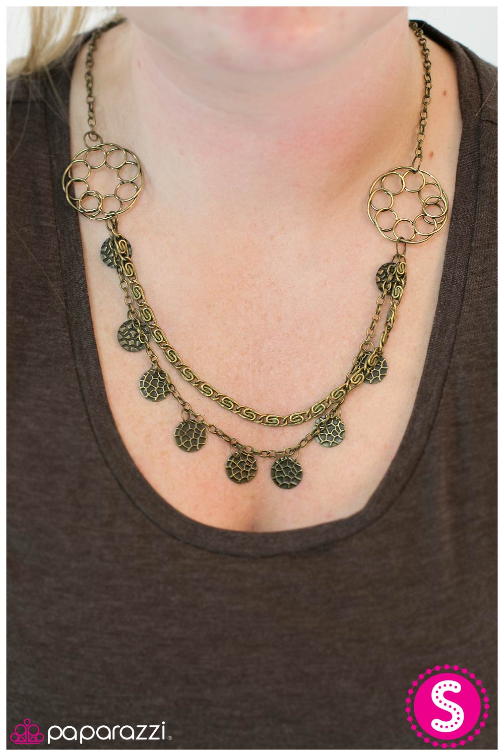five-dollar-jewelry-pirate-queen-brass-necklace-paparazzi-accessories