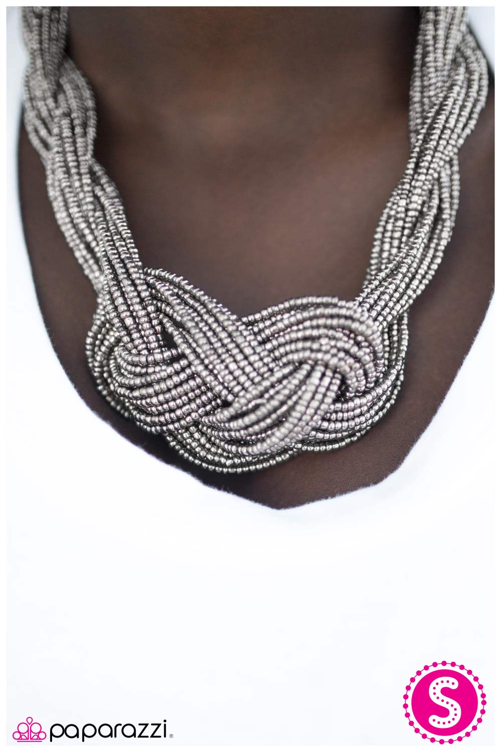 five-dollar-jewelry-standing-ovation-silver-necklace-paparazzi-accessories