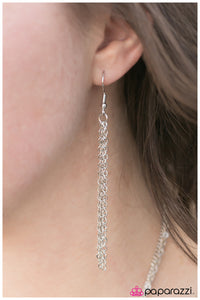 Open Door Jewelry - Let It V Necklace - Paparazzi Accessories