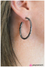Load image into Gallery viewer, five-dollar-jewelry-tightrope-walker-black-earrings-paparazzi-accessories
