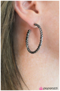 five-dollar-jewelry-tightrope-walker-black-earrings-paparazzi-accessories