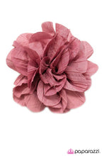 Load image into Gallery viewer, Open Door Jewelry - A Room With A View Hair Clip - Paparazzi Accessories
