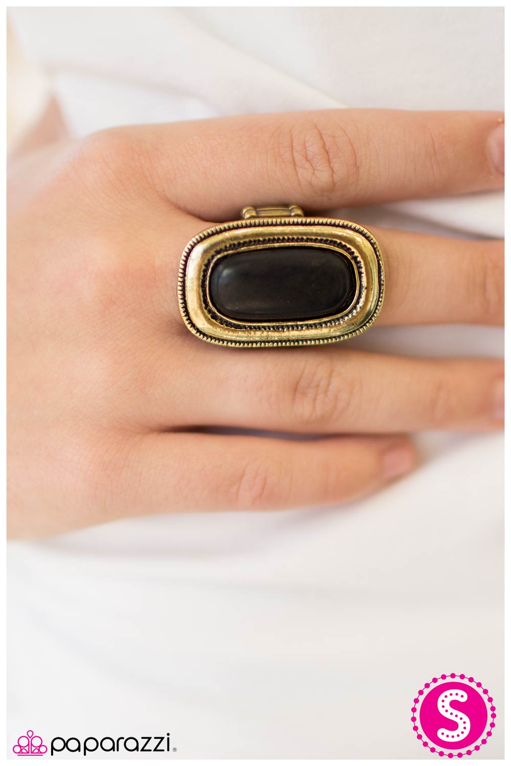 five-dollar-jewelry-a-little-bit-country-black-ring-paparazzi-accessories
