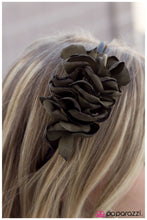 Load image into Gallery viewer, five-dollar-jewelry-the-girl-next-door-green--paparazzi-accessories
