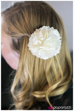 Load image into Gallery viewer, five-dollar-jewelry-runaway-bride-white-hair clip-paparazzi-accessories
