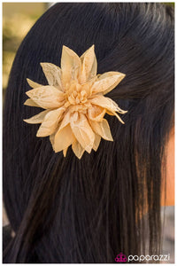 five-dollar-jewelry-standing-bloom-only-yellow-hair clip-paparazzi-accessories