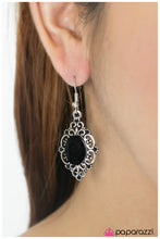 Load image into Gallery viewer, five-dollar-jewelry-made-of-money-paparazzi-accessories

