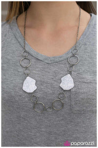 five-dollar-jewelry-aint-no-mountain-high-enough-white-necklace-paparazzi-accessories