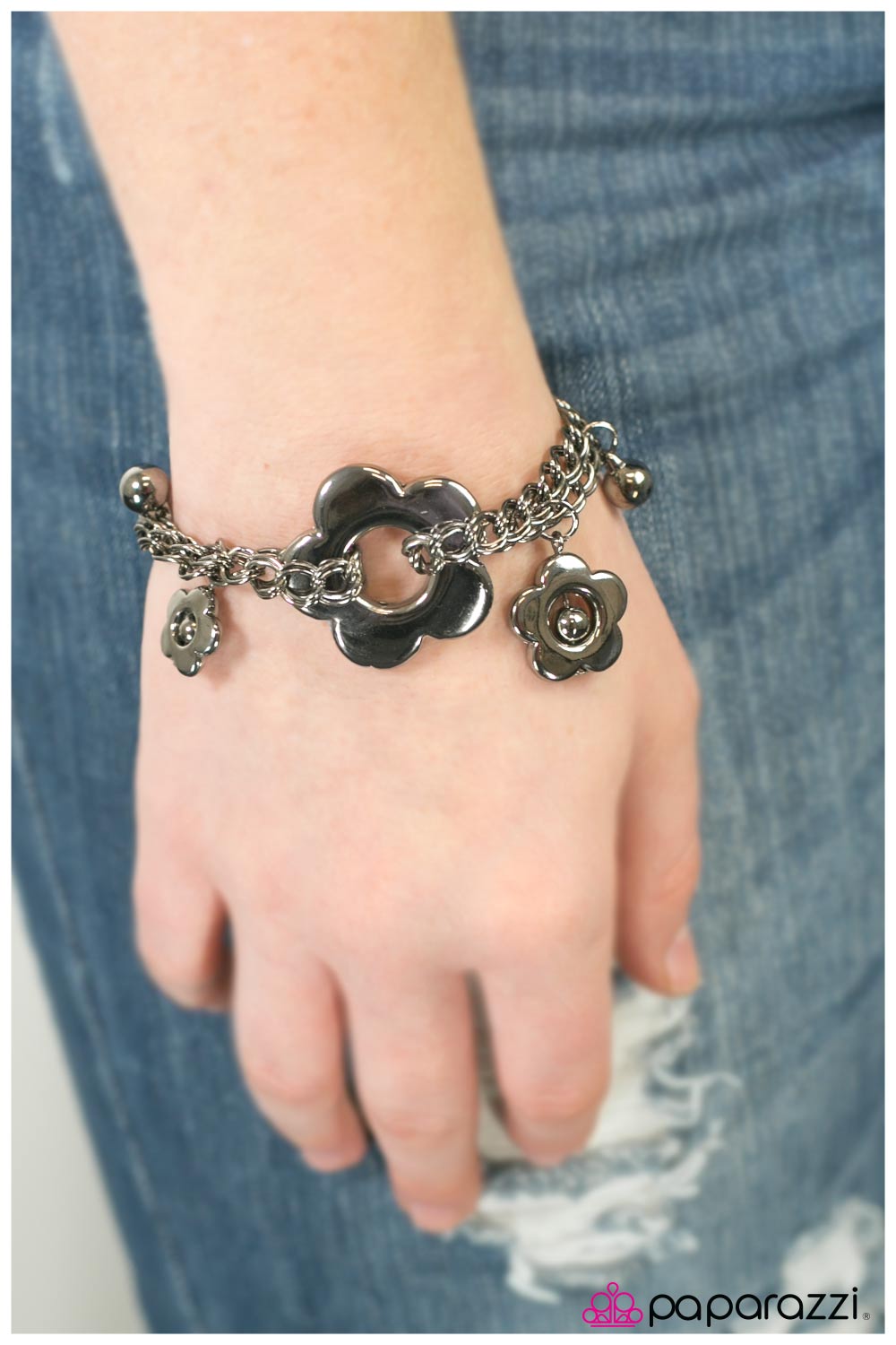 five-dollar-jewelry-dance-of-the-daisies-paparazzi-accessories