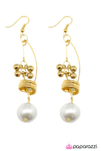 Open Door Jewelry - Dont Forget Your Pearls Earrings - Paparazzi Accessories